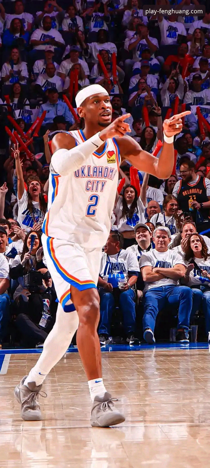 雷霆加时险胜活塞，亚历山大47分引领凤凰体育最新动态官方下载体验升级